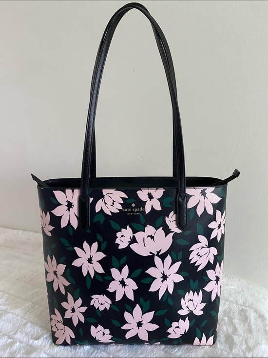 kate spade Handbags - Kate Spade New York Jana Winter Blooms Medium Tote